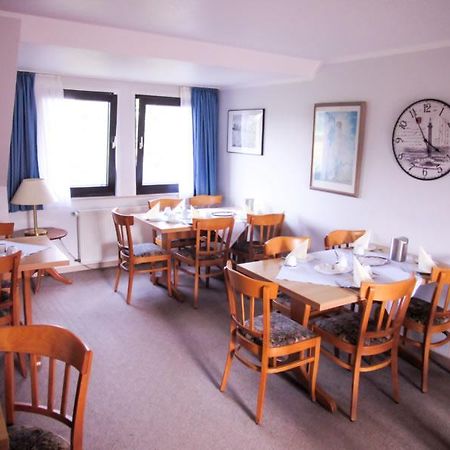 אסן Hotel Zur Flora מראה חיצוני תמונה